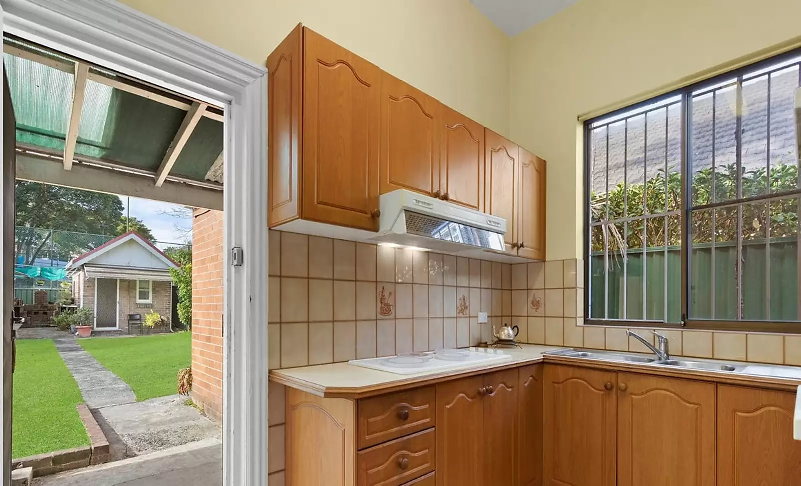 37 Samuel Terry Ave, Kensington For Sale by Sydney Sotheby's International Realty - image 7