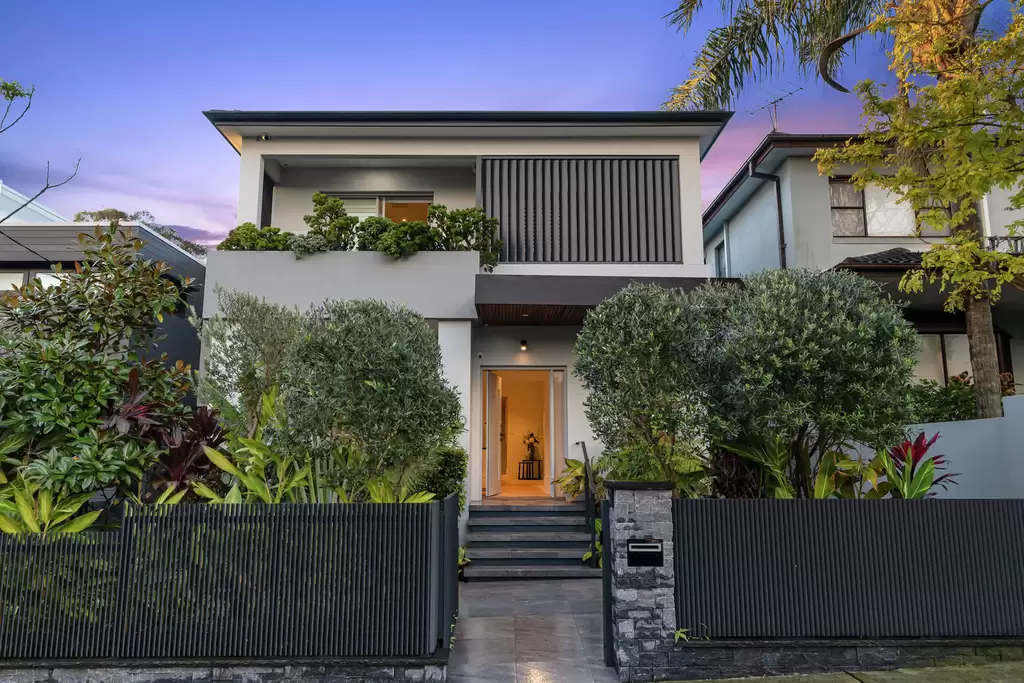 100 Bundock Street, South Coogee Auction by Sydney Sotheby's International Realty