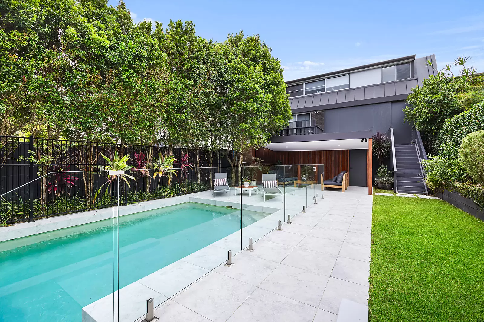 100 Bundock Street, South Coogee Auction by Sydney Sotheby's International Realty - image 1