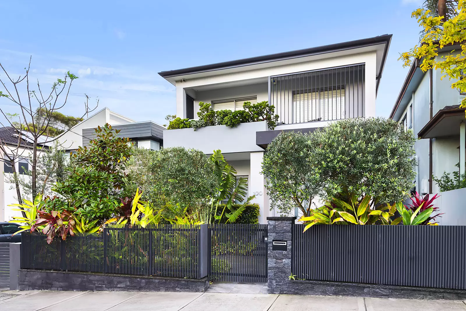 100 Bundock Street, South Coogee Auction by Sydney Sotheby's International Realty - image 2