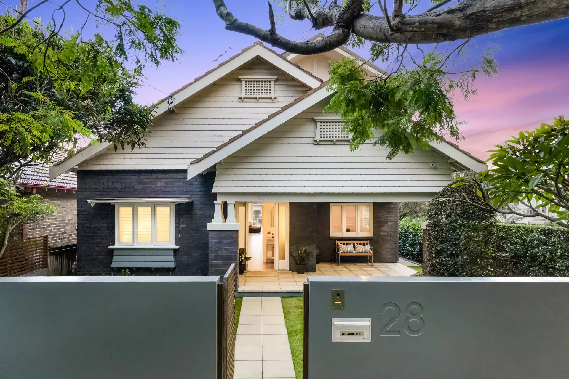 28 Bream Street, Coogee Sold by Sydney Sotheby's International Realty - image 1