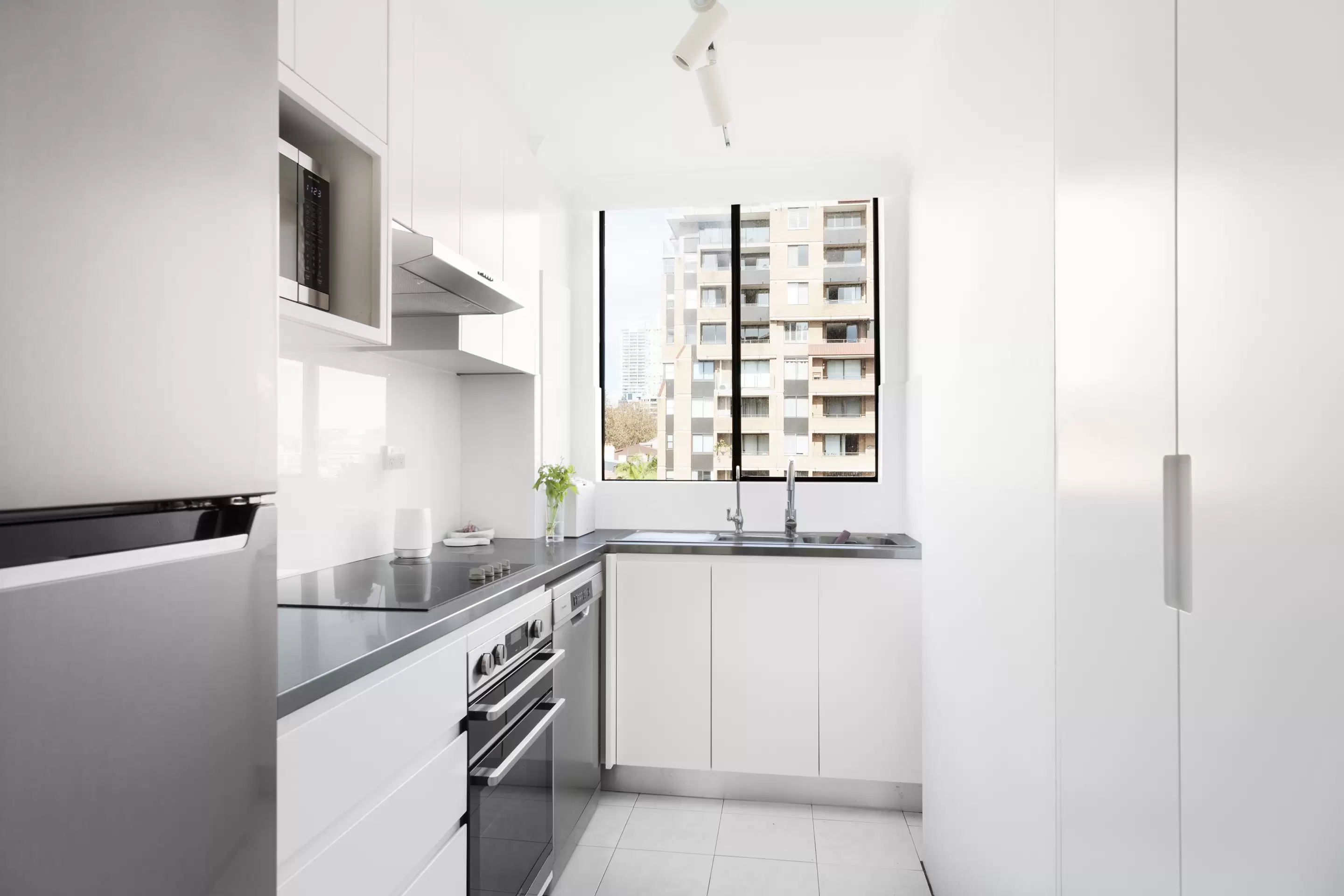 128/71 Victoria Street, Potts Point Sold by Sydney Sotheby's International Realty - image 4