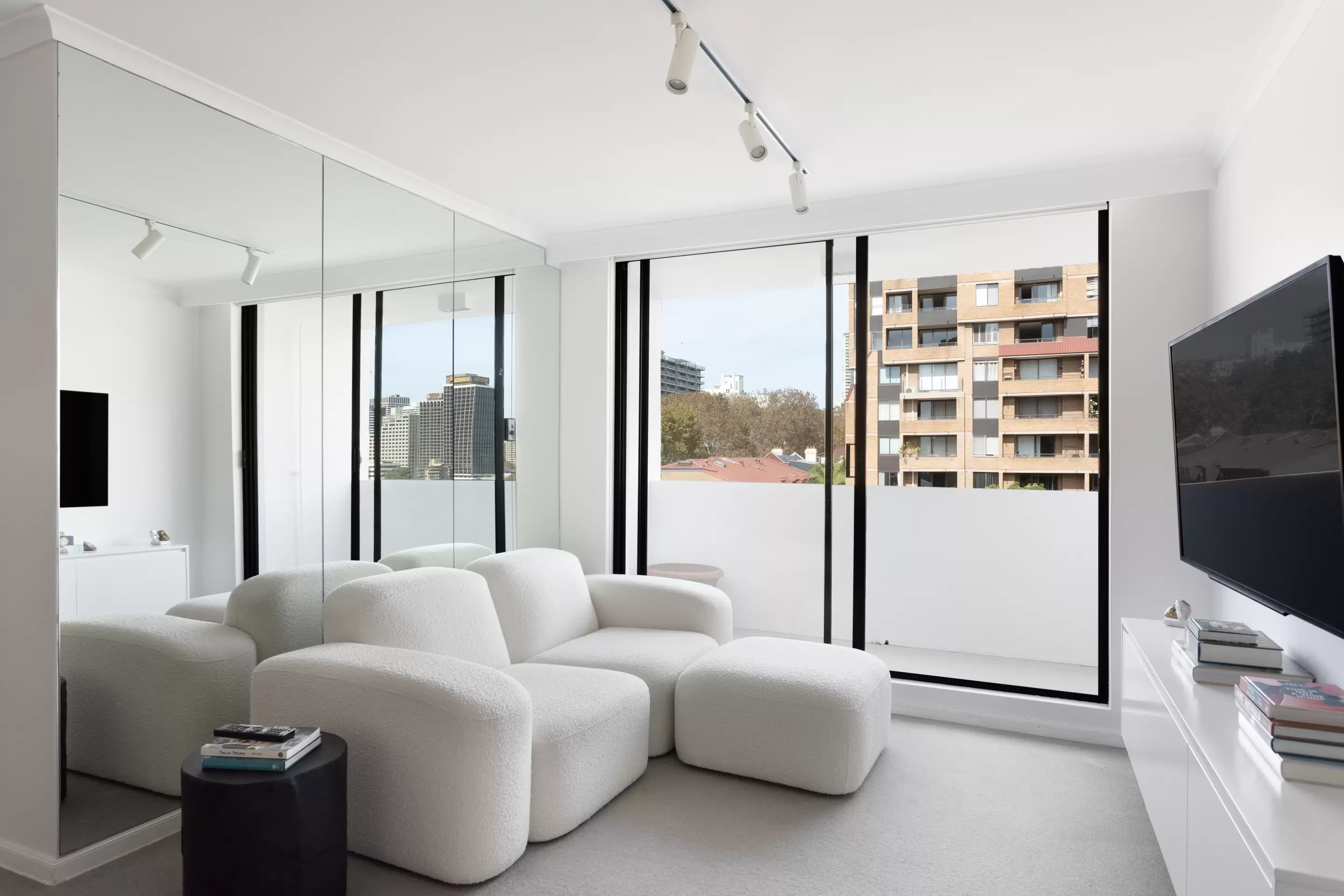 128/71 Victoria Street, Potts Point Sold by Sydney Sotheby's International Realty - image 2