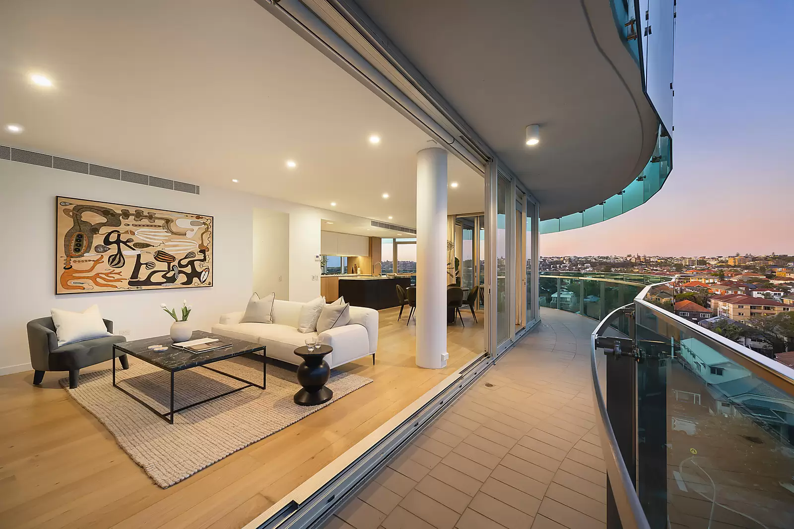 605/63 Hall Street, Bondi Beach Auction by Sydney Sotheby's International Realty - image 6