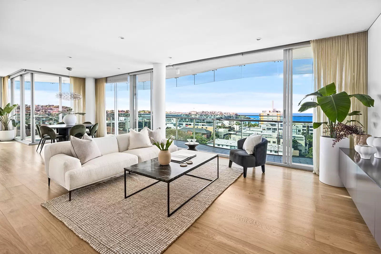 605/63 Hall Street, Bondi Beach Auction by Sydney Sotheby's International Realty - image 1