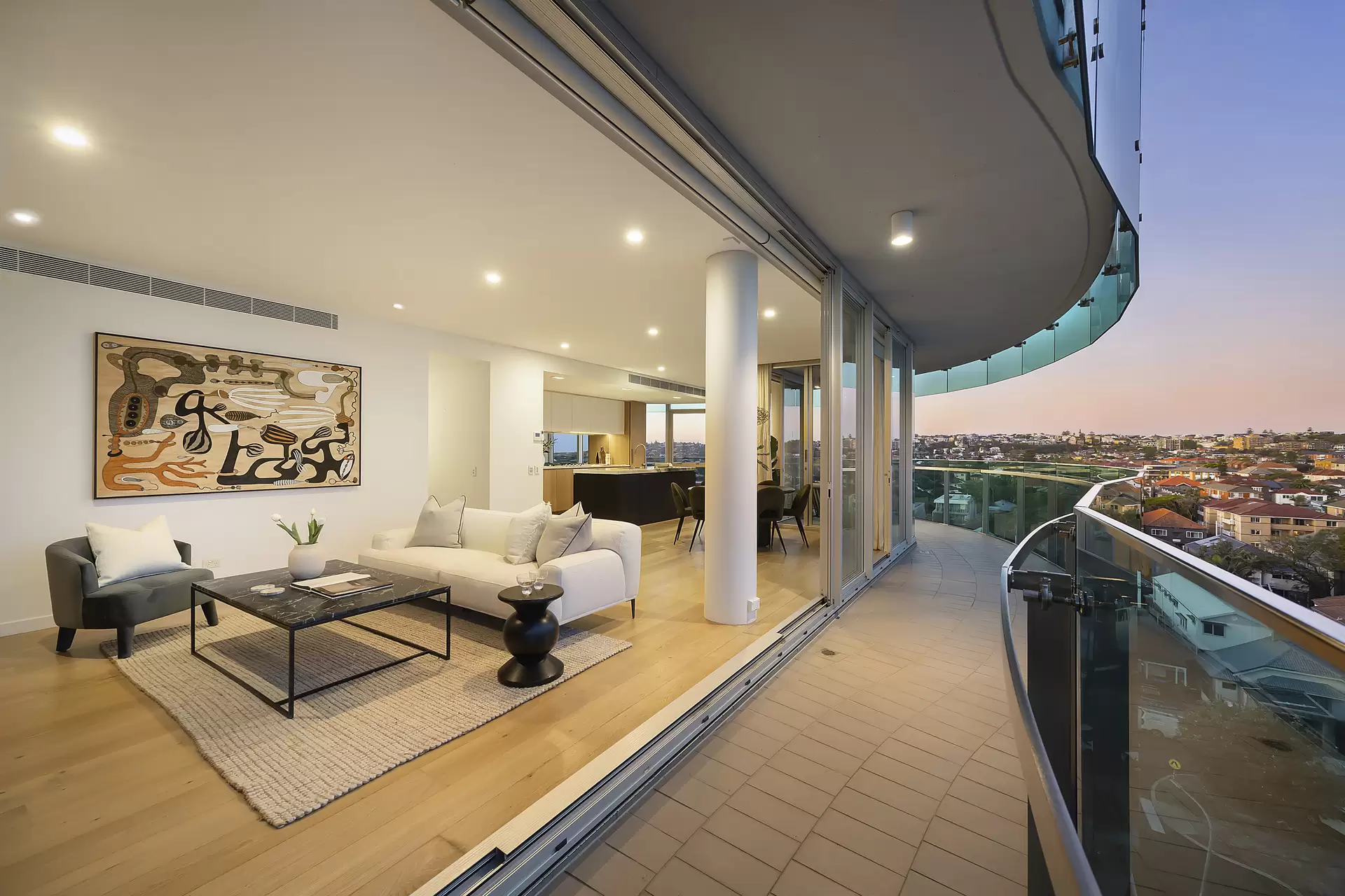 605/63 Hall Street, Bondi Beach Auction by Sydney Sotheby's International Realty - image 6