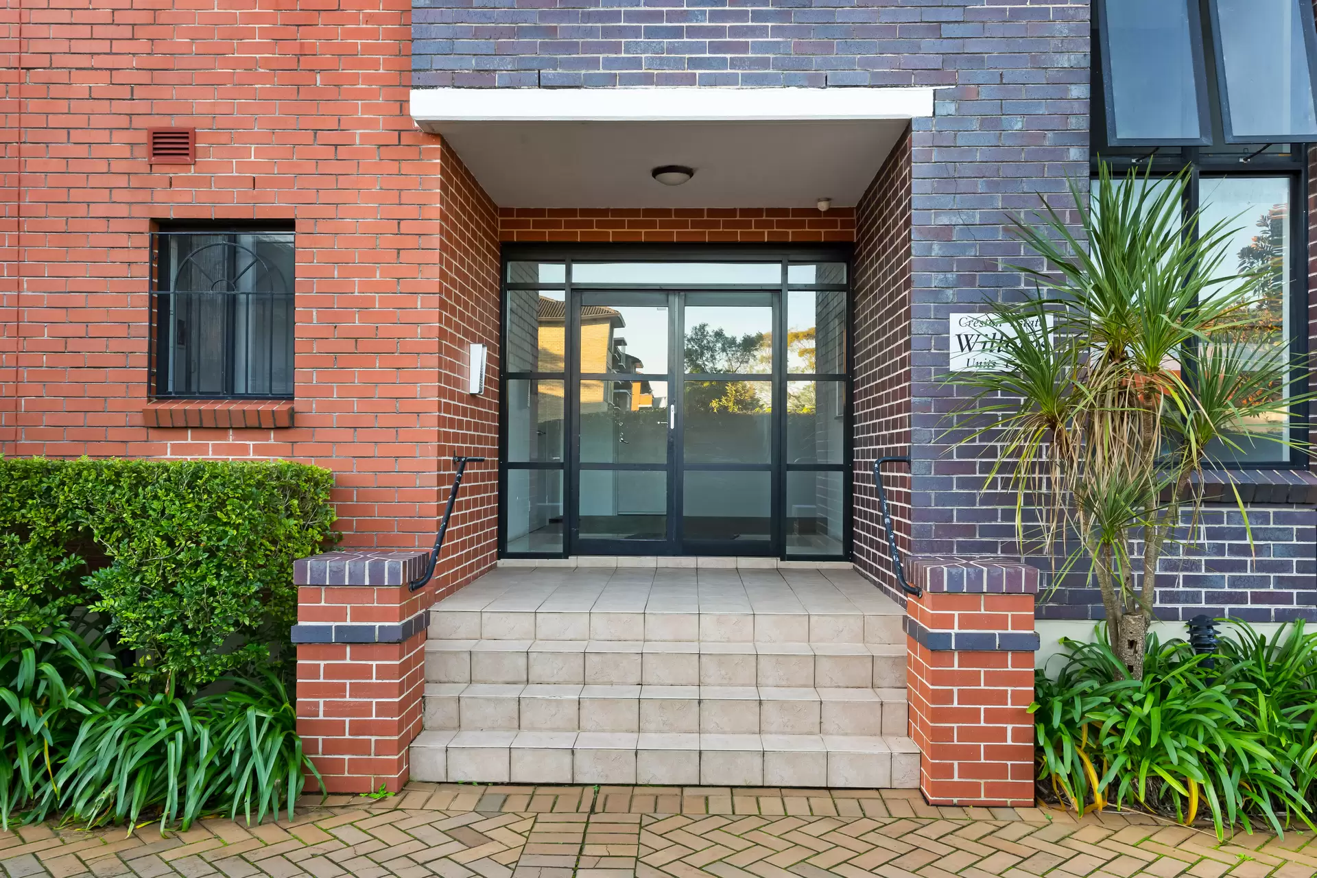 23/6 Dutruc Street, Randwick Sold by Sydney Sotheby's International Realty - image 1