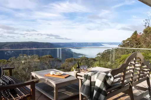 28 Sublime Point Road, Leura Auction by Sydney Sotheby's International Realty