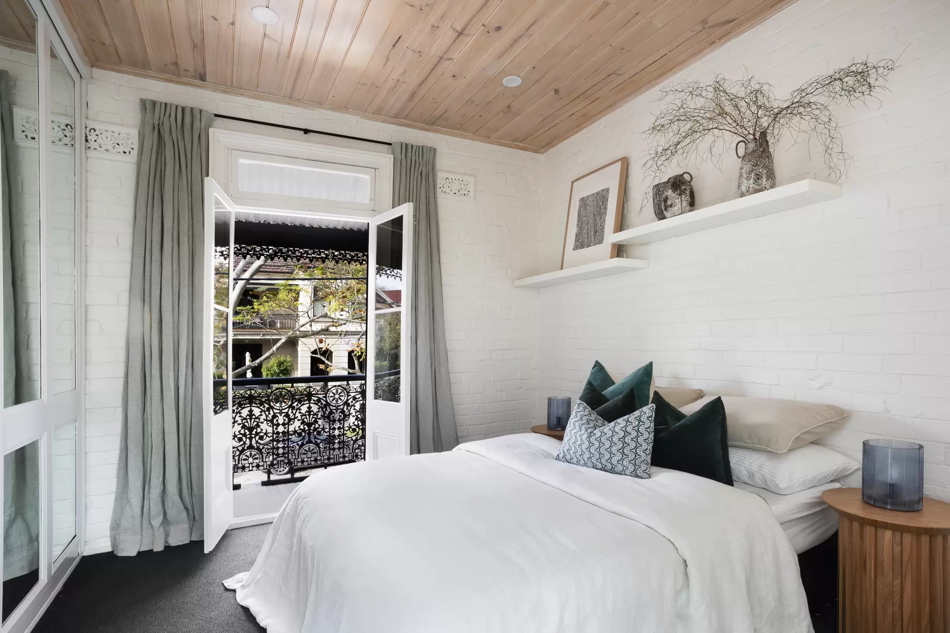 80 Holdsworth Street, Woollahra Auction by Sydney Sotheby's International Realty - image 1