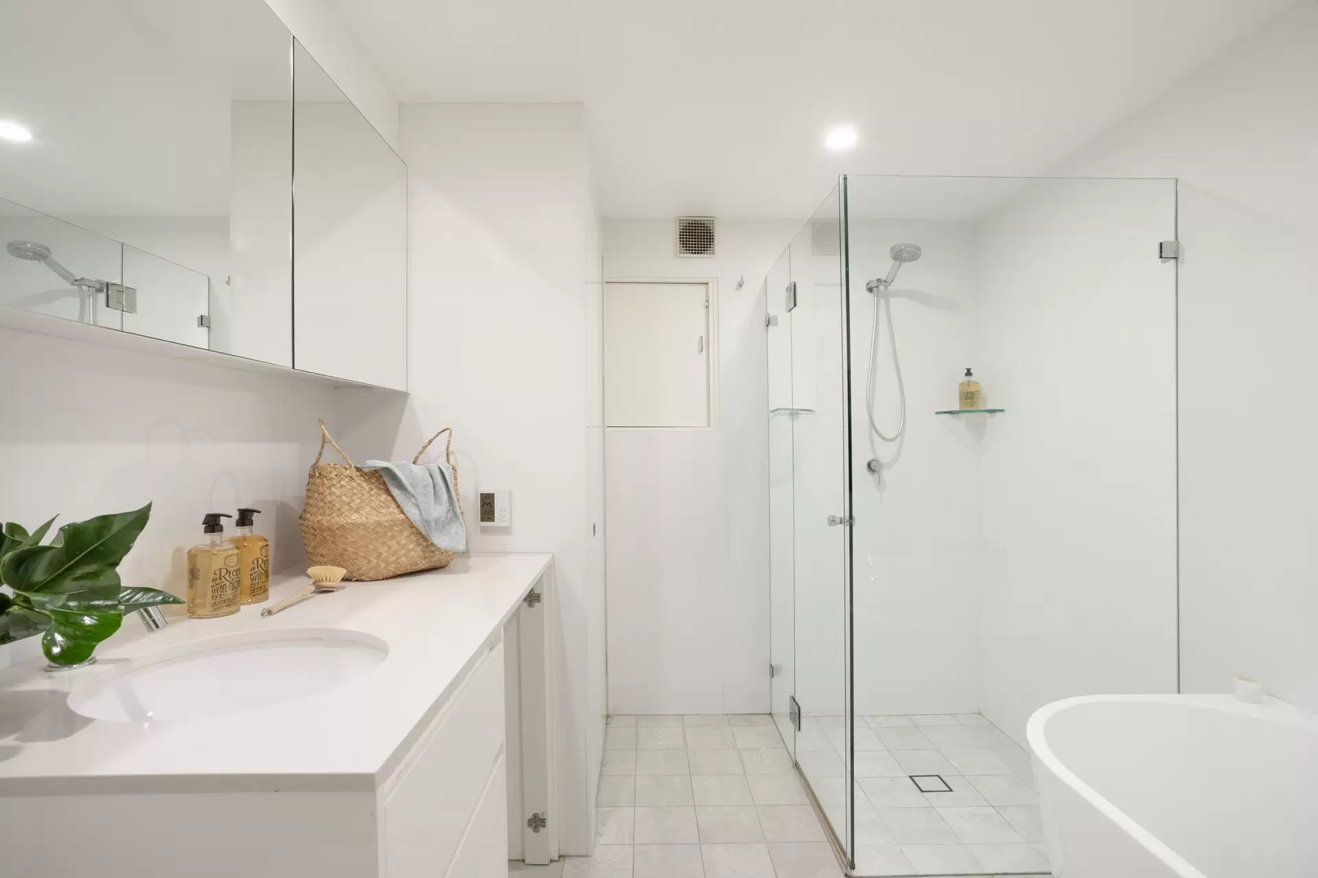 80 Holdsworth Street, Woollahra Auction by Sydney Sotheby's International Realty - image 1