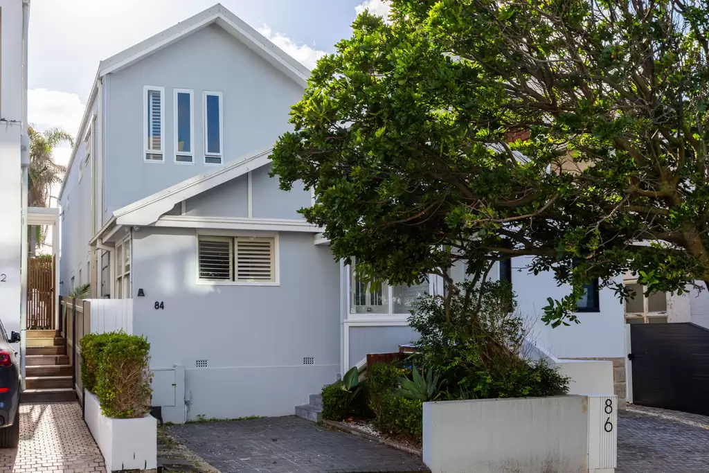 84 Ramsgate Avenue, Bondi Beach Sold by Sydney Sotheby's International Realty
