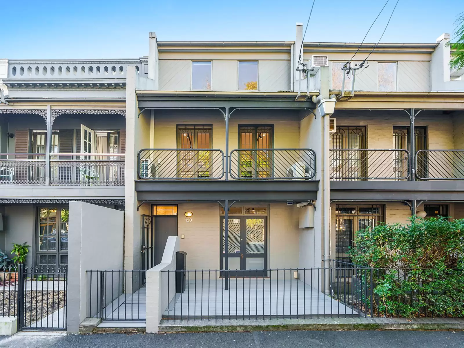 120 Cathedral Street, Woolloomooloo For Sale by Sydney Sotheby's International Realty - image 1