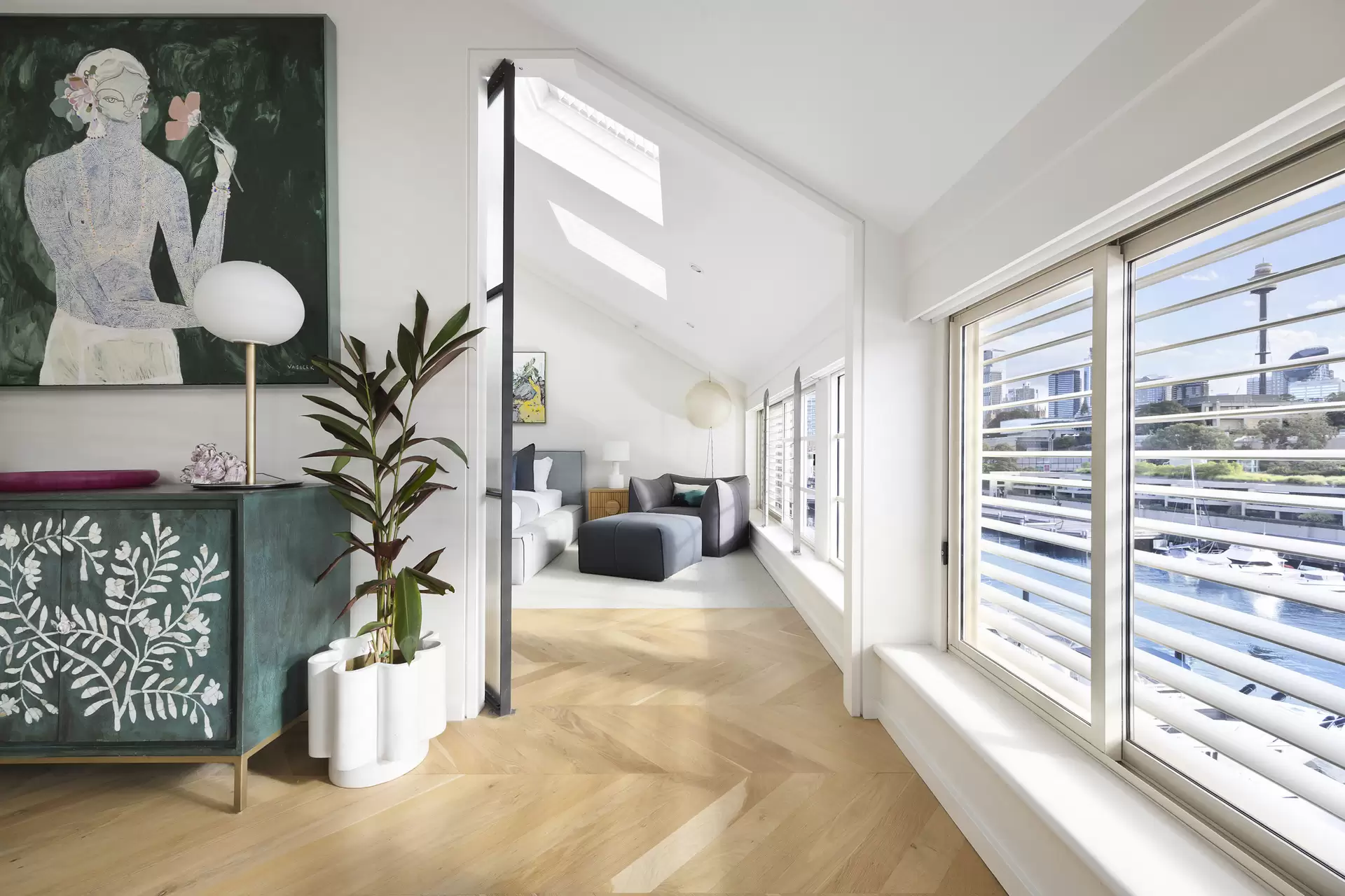 503/6E Cowper Wharf Roadway, Woolloomooloo Auction by Sydney Sotheby's International Realty - image 6