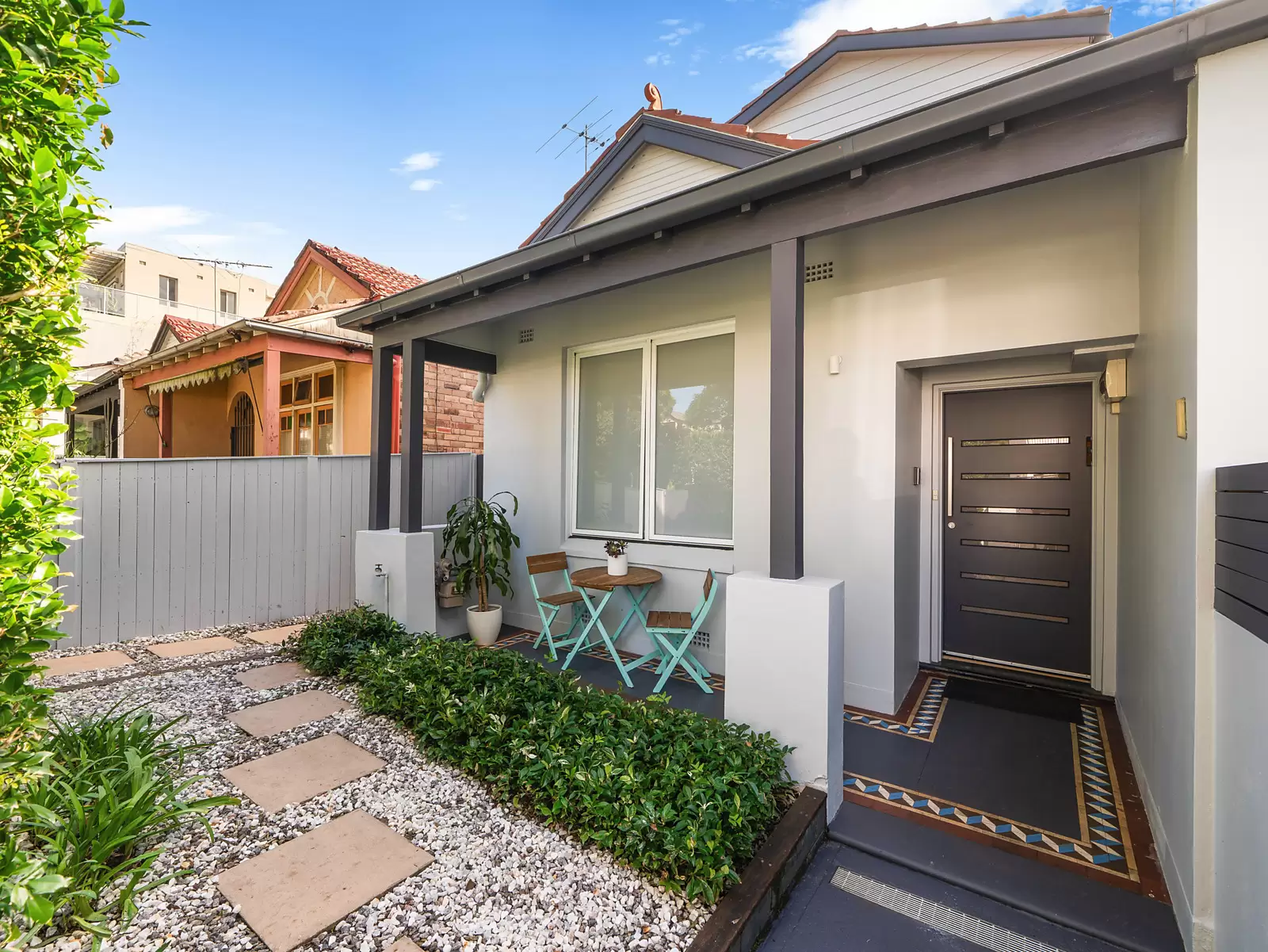 96 Wellington Street, Bondi Beach Auction by Sydney Sotheby's International Realty - image 3
