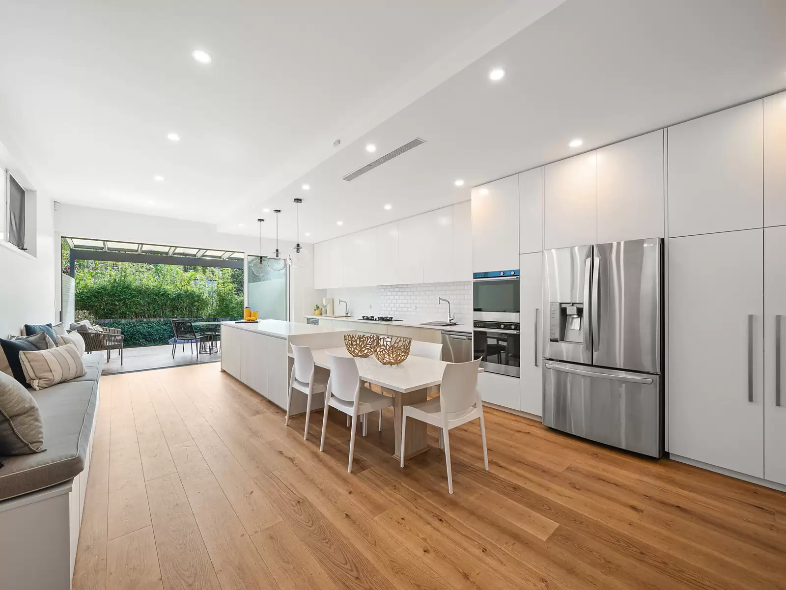 96 Wellington Street, Bondi Beach Auction by Sydney Sotheby's International Realty - image 5