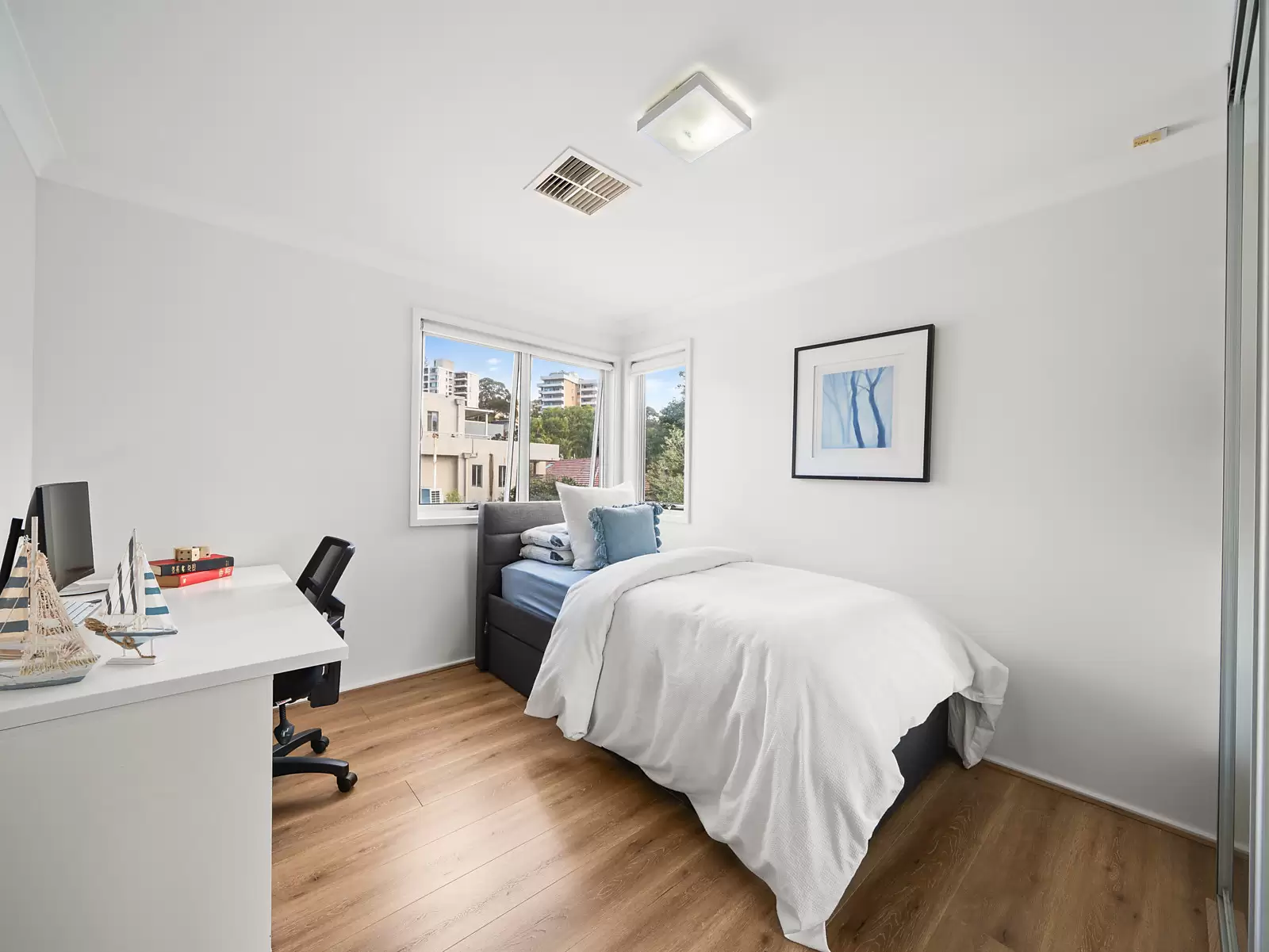 96 Wellington Street, Bondi Beach Auction by Sydney Sotheby's International Realty - image 12