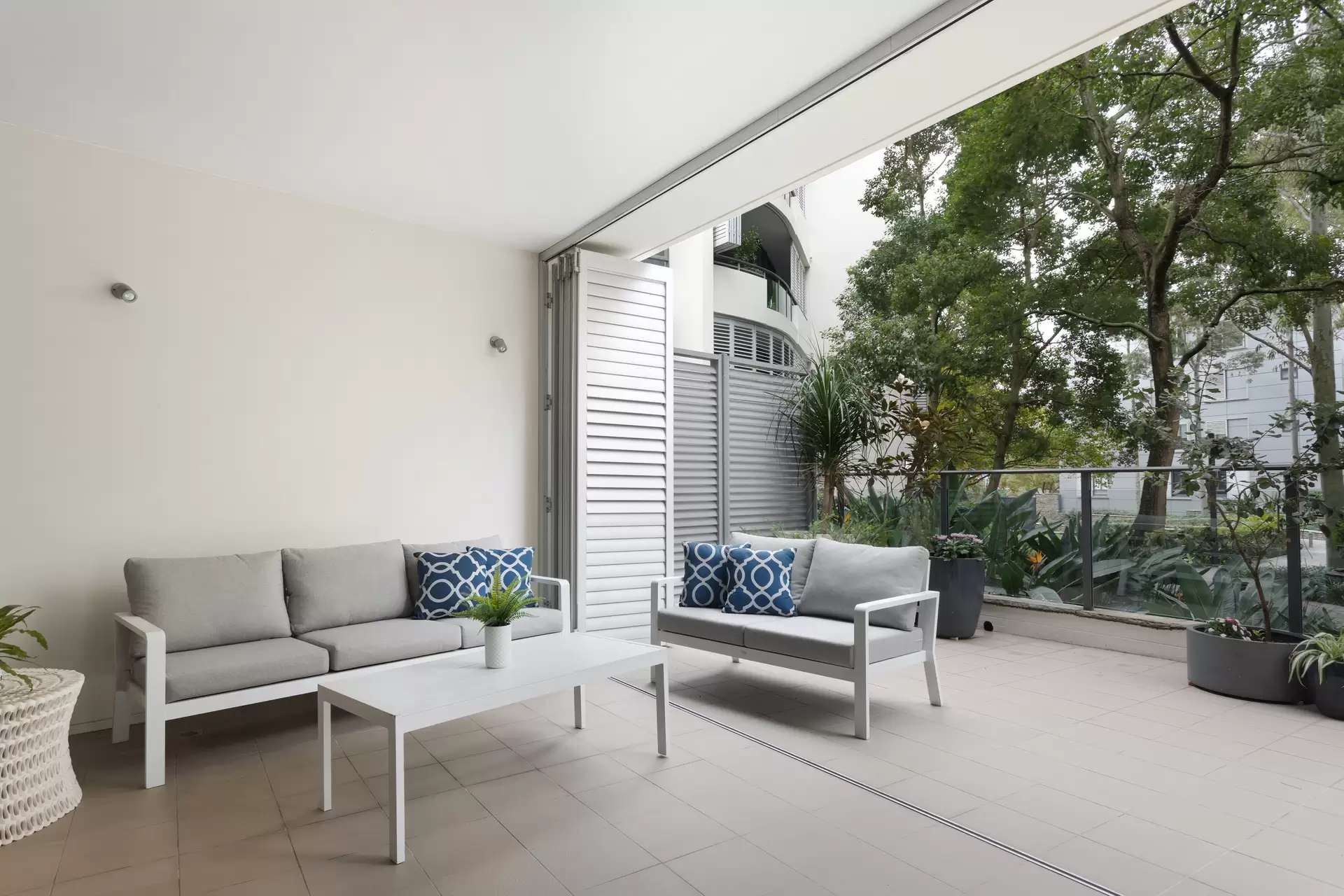 12/16 Neild Avenue, Darlinghurst Auction by Sydney Sotheby's International Realty - image 1