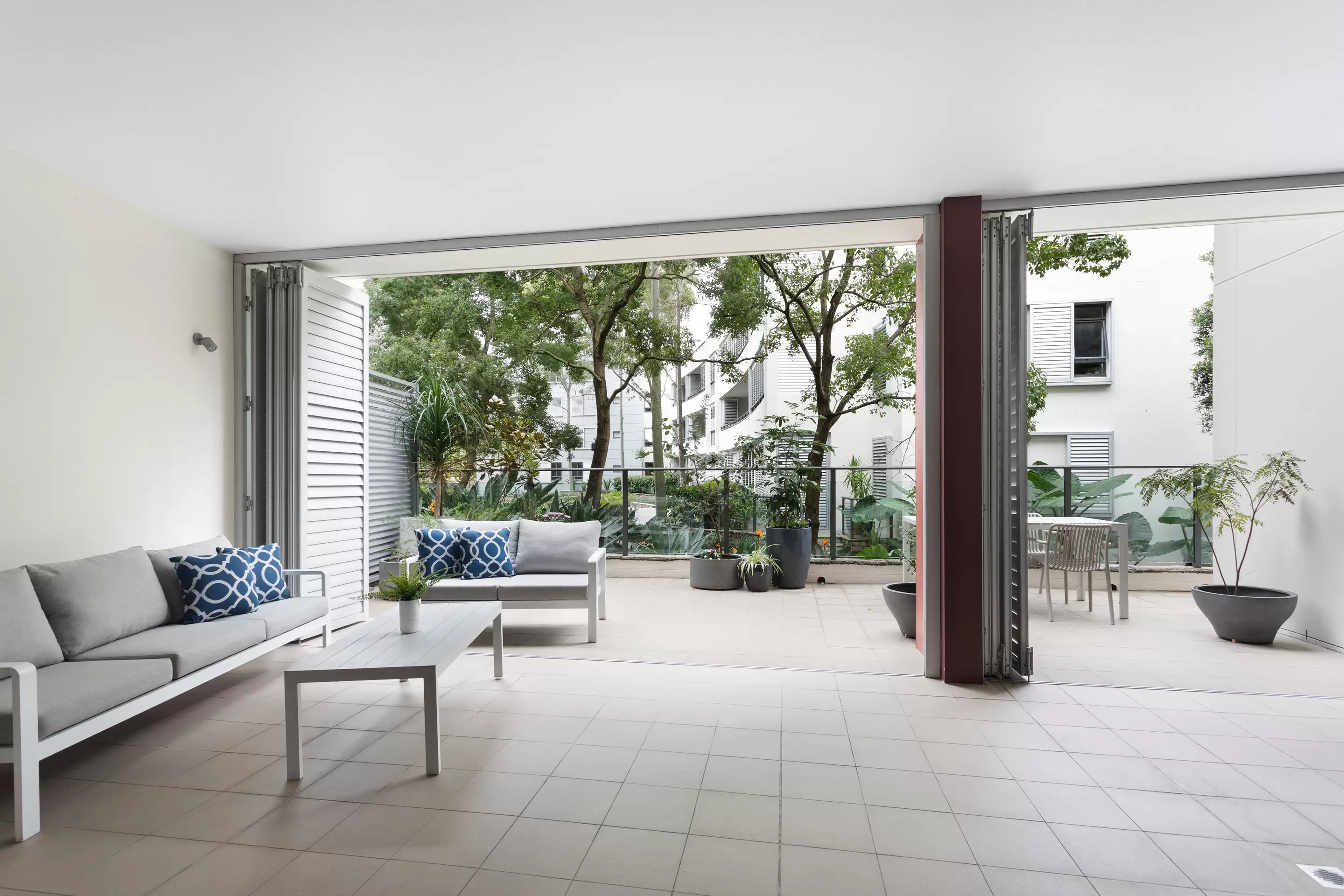 12/16 Neild Avenue, Darlinghurst Auction by Sydney Sotheby's International Realty - image 4