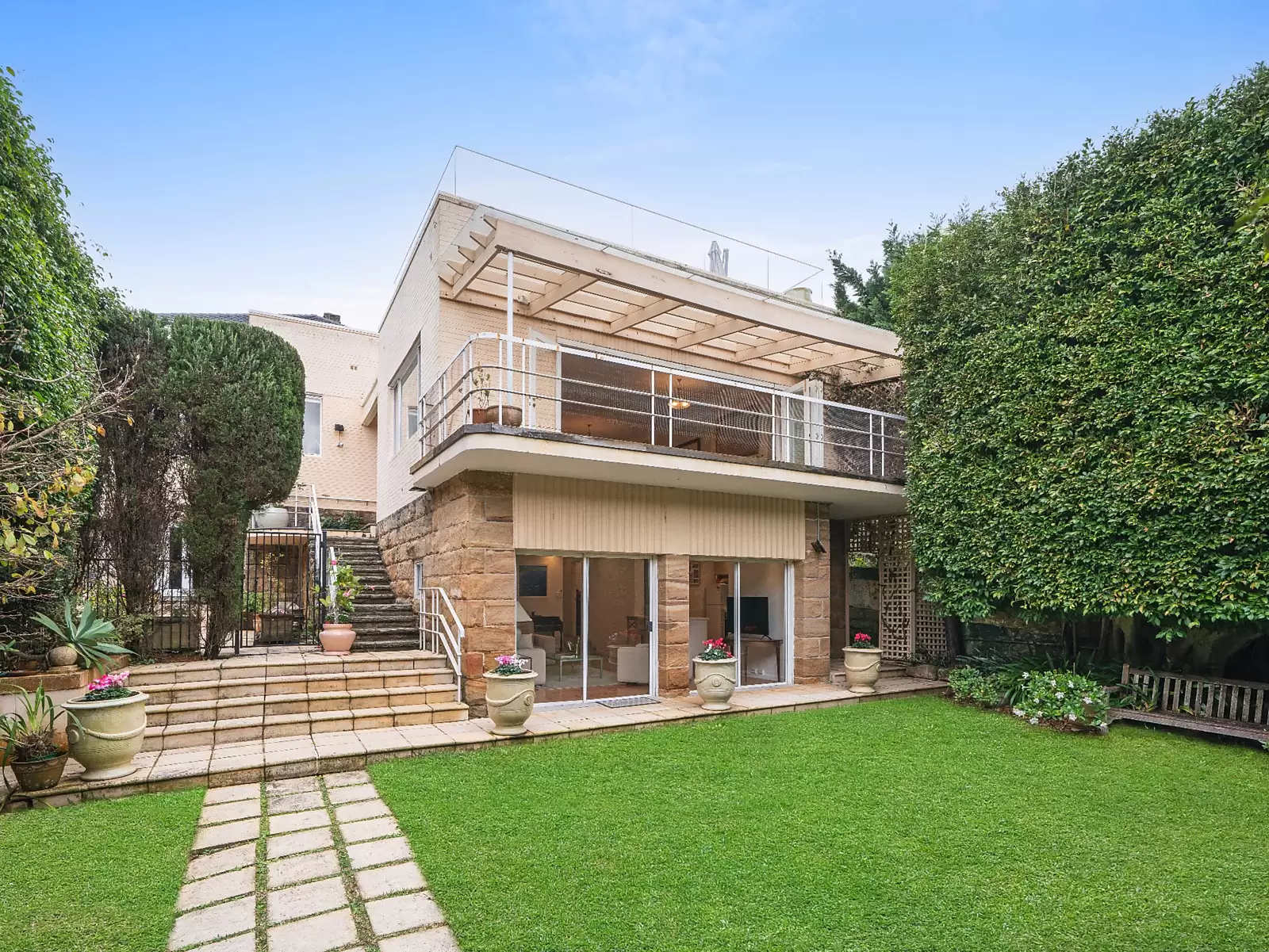 6 Graylind Place, Vaucluse For Sale by Sydney Sotheby's International Realty - image 2