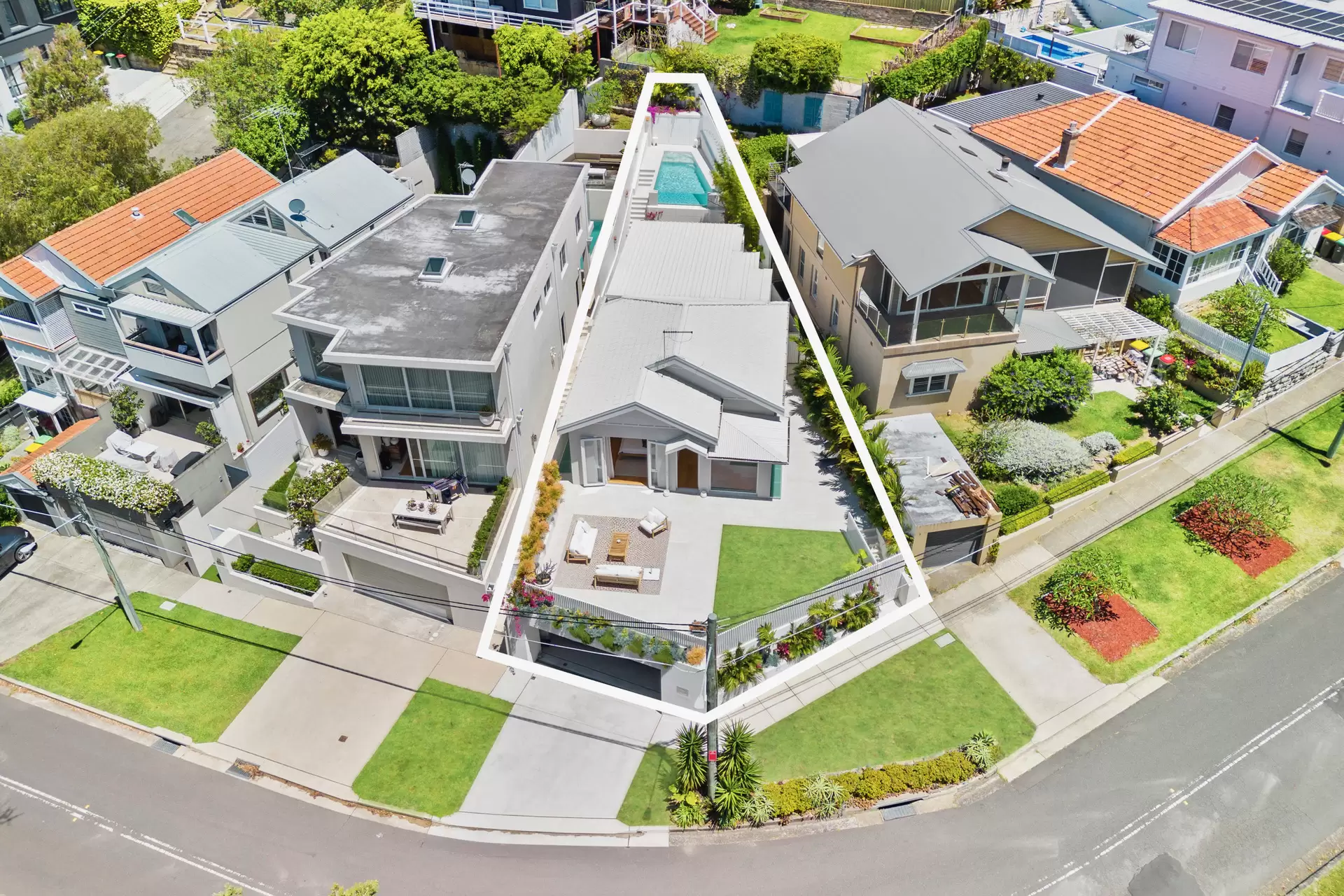 27 Varna Street, Clovelly For Sale by Sydney Sotheby's International Realty - image 3