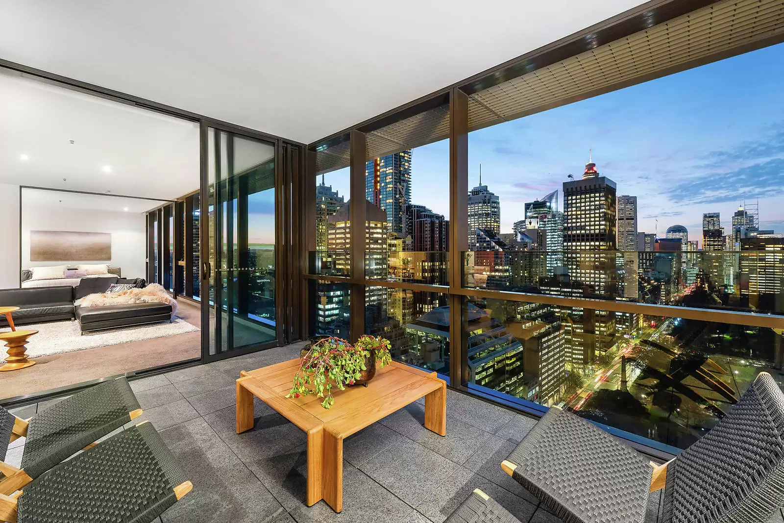 3002/157-167 Liverpool Street, Sydney For Sale by Sydney Sotheby's International Realty - image 4