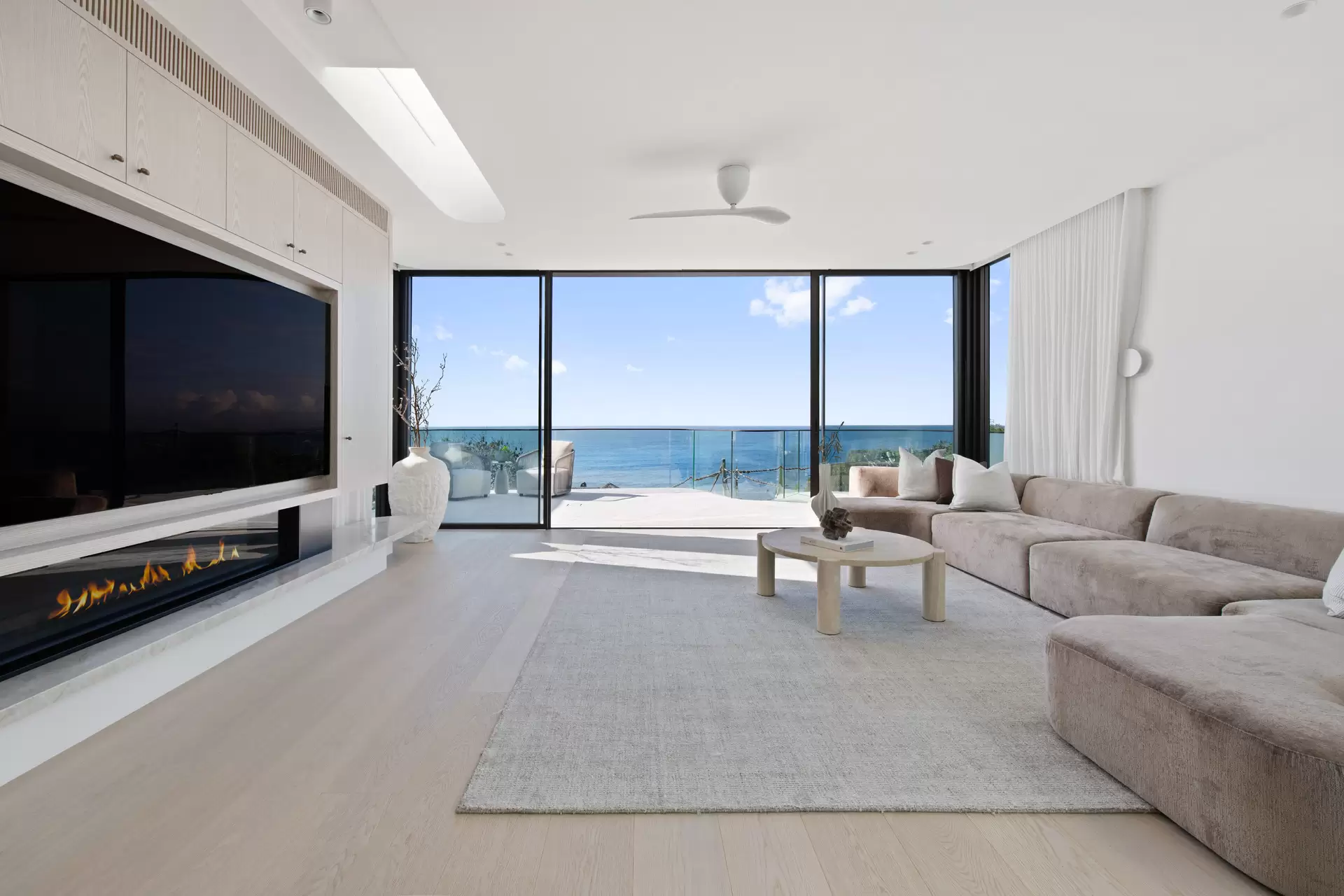 28 Wolseley Road, South Coogee Auction by Sydney Sotheby's International Realty - image 5