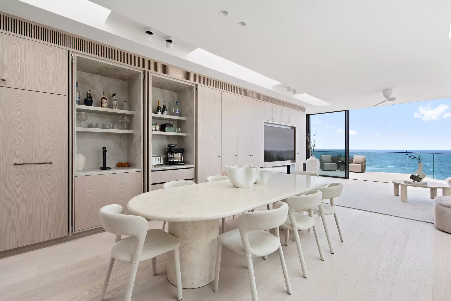 28 Wolseley Road, South Coogee Auction by Sydney Sotheby's International Realty - image 4