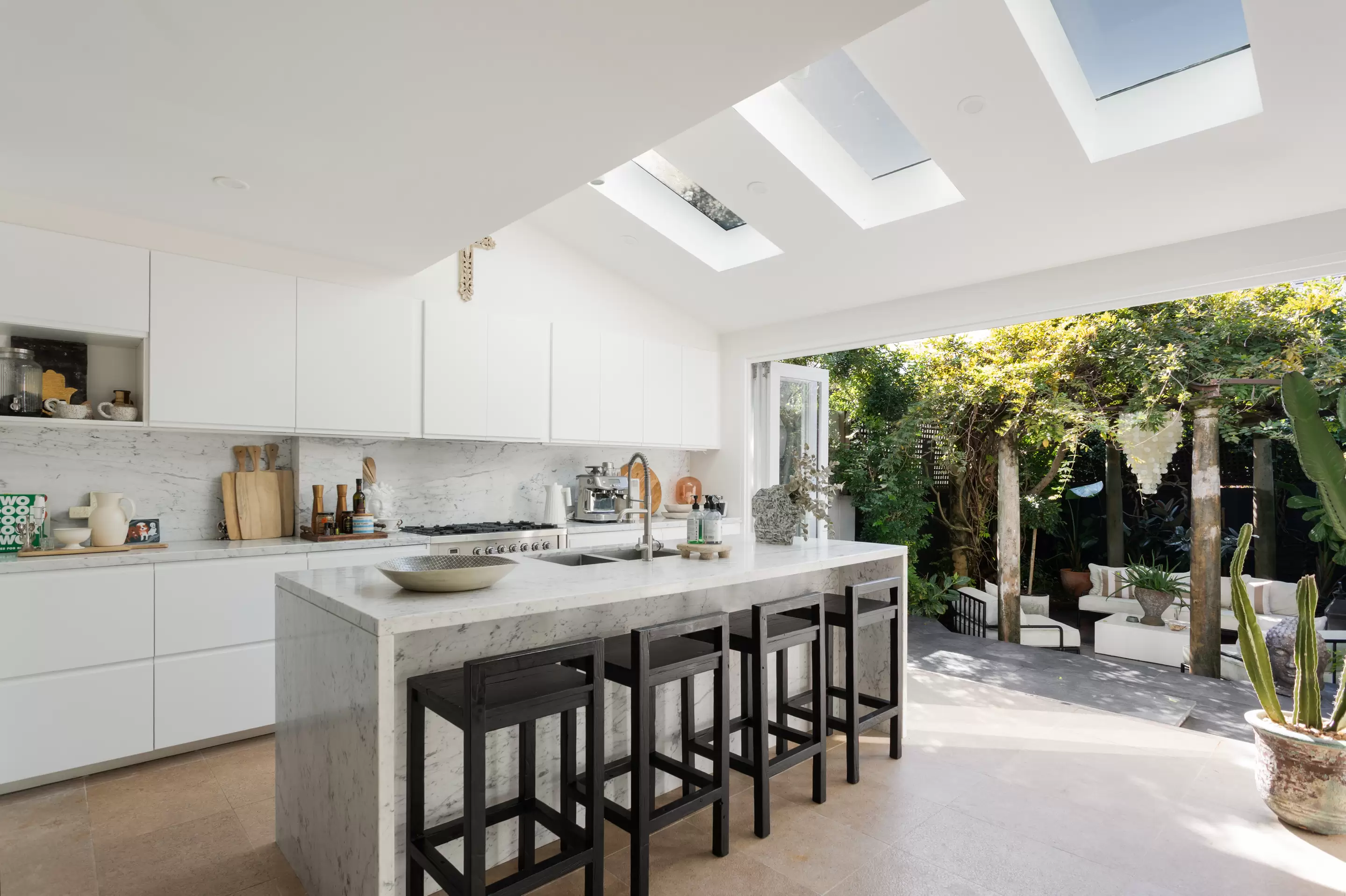 67 Moncur Street, Woollahra Auction by Sydney Sotheby's International Realty - image 2