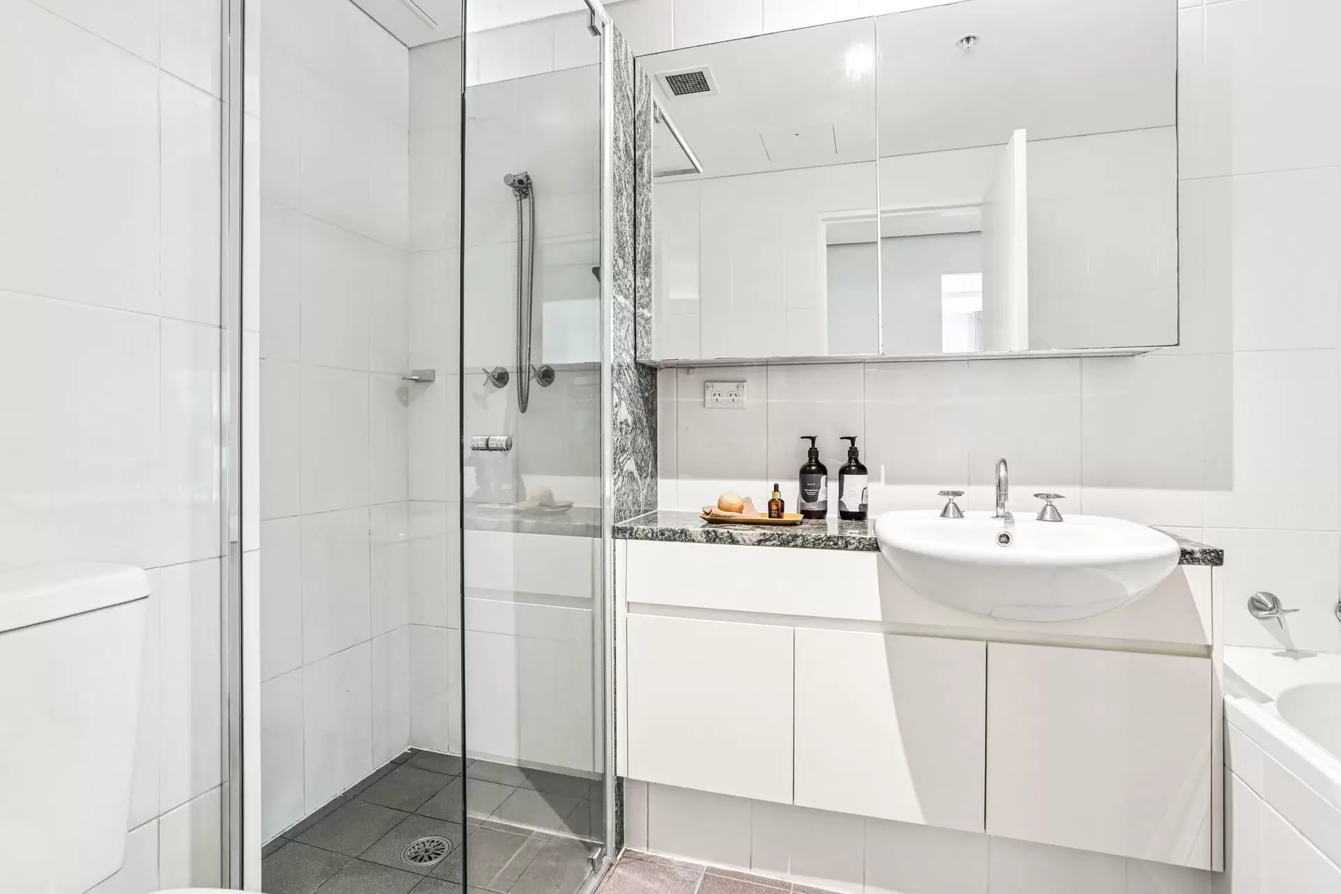 405/184 Forbes Street, Darlinghurst Auction by Sydney Sotheby's International Realty - image 5