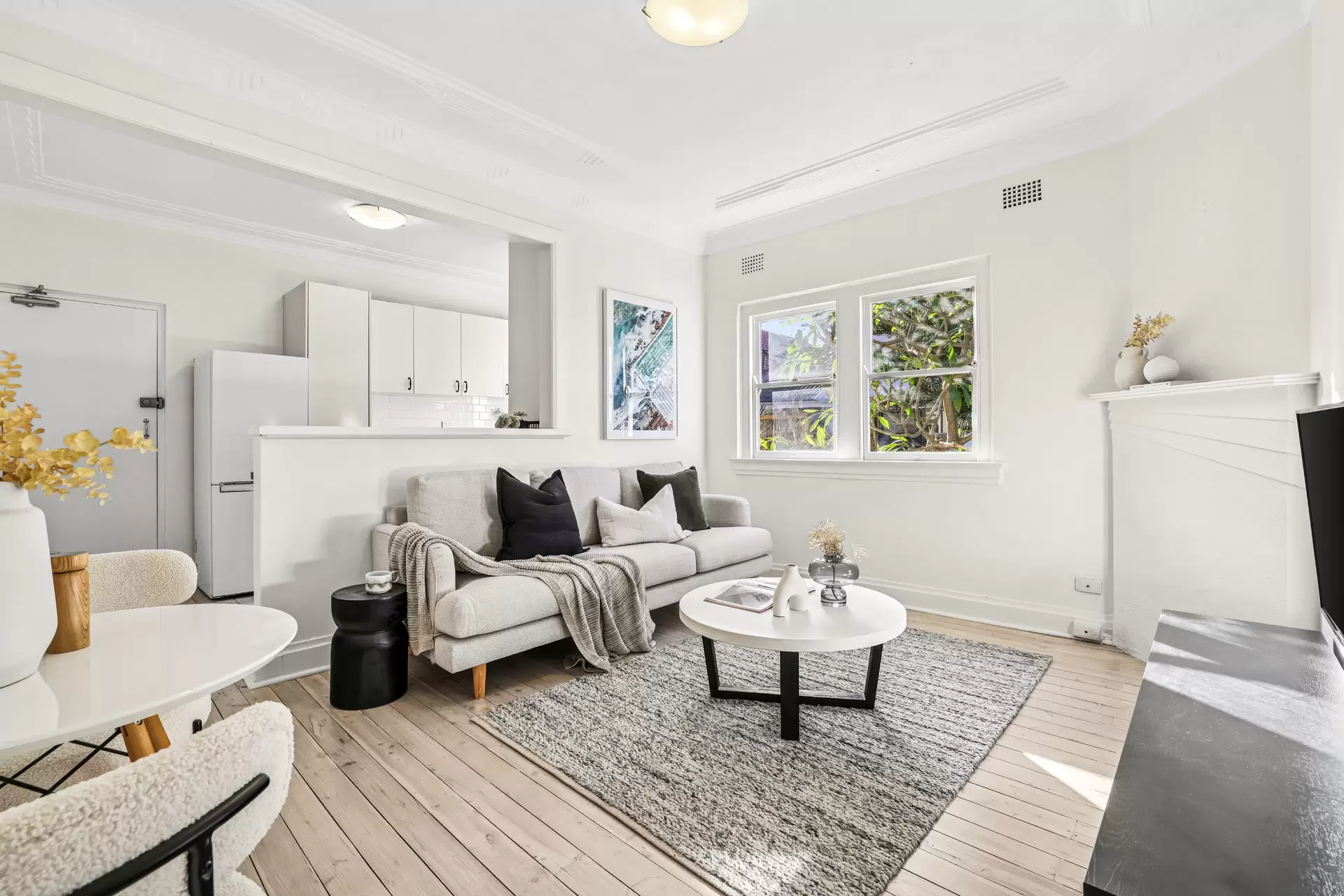6/1 Lowe Street, Clovelly Auction by Sydney Sotheby's International Realty - image 1