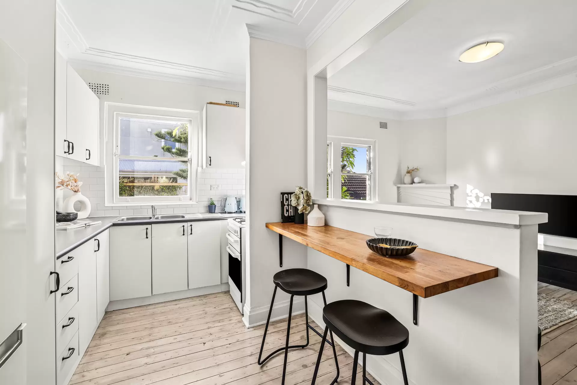 6/1 Lowe Street, Clovelly Auction by Sydney Sotheby's International Realty - image 3