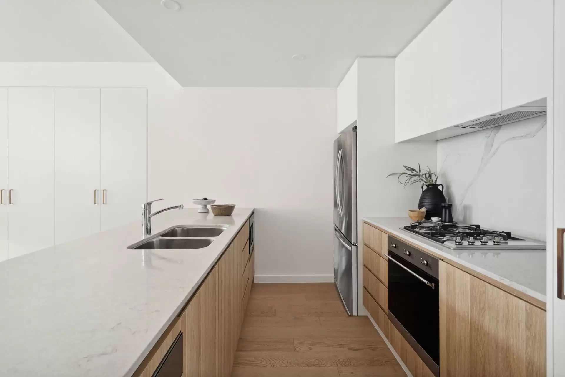 422/4 Stovemaker Lane, Erskineville Auction by Sydney Sotheby's International Realty - image 3