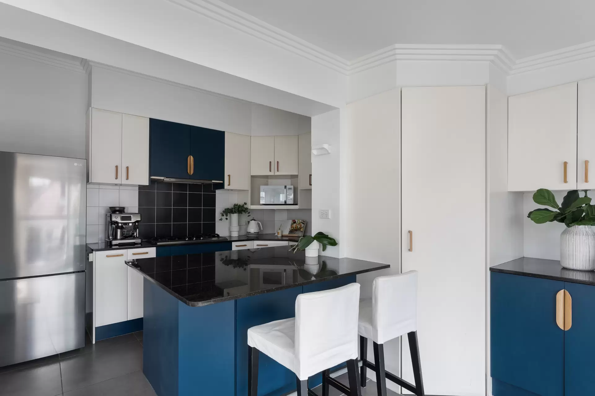 13/164 New South Head Road, Edgecliff Auction by Sydney Sotheby's International Realty - image 1