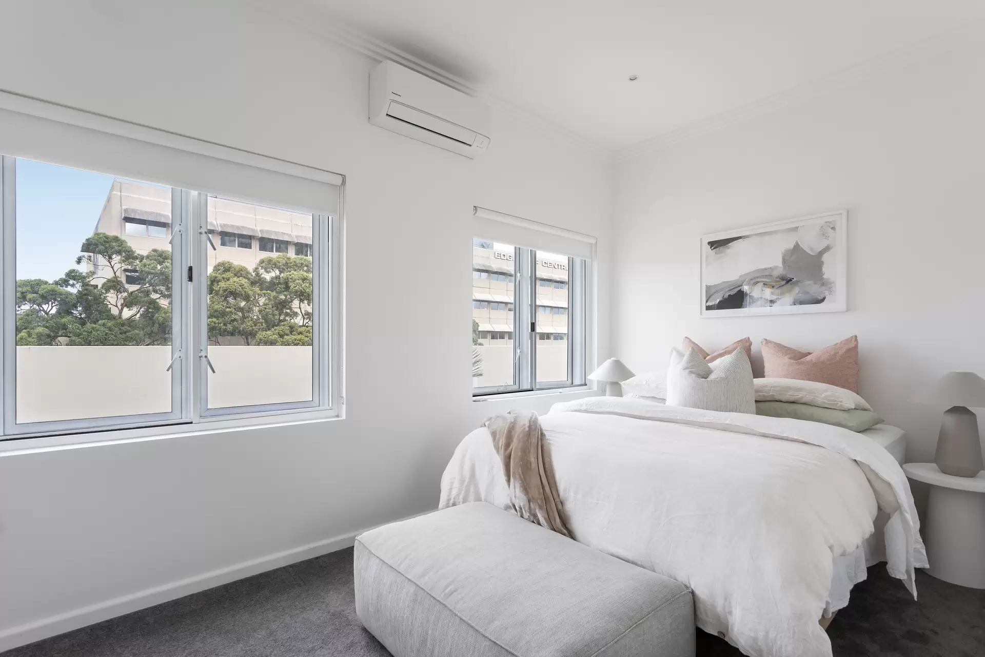 13/164 New South Head Road, Edgecliff Auction by Sydney Sotheby's International Realty - image 1