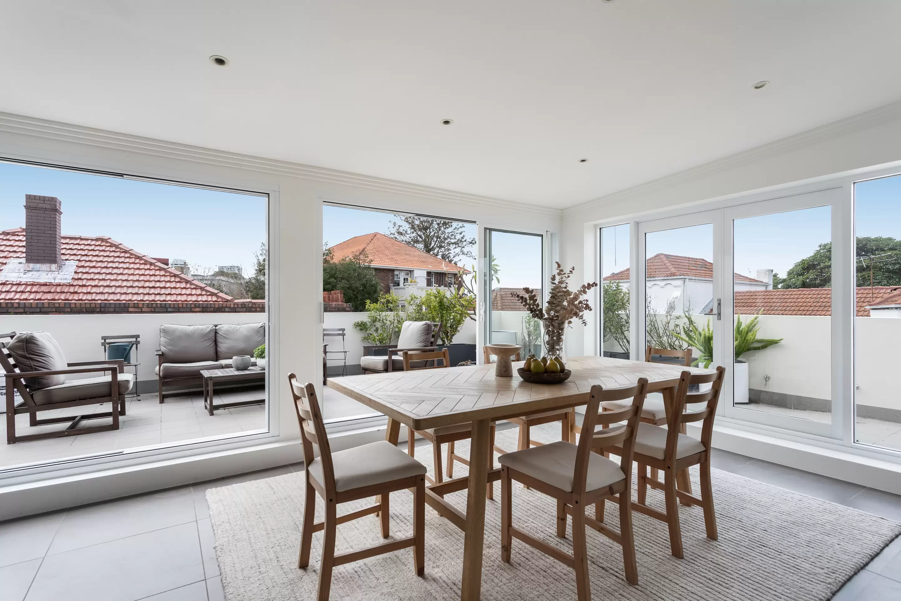 13/164 New South Head Road, Edgecliff Auction by Sydney Sotheby's International Realty - image 6