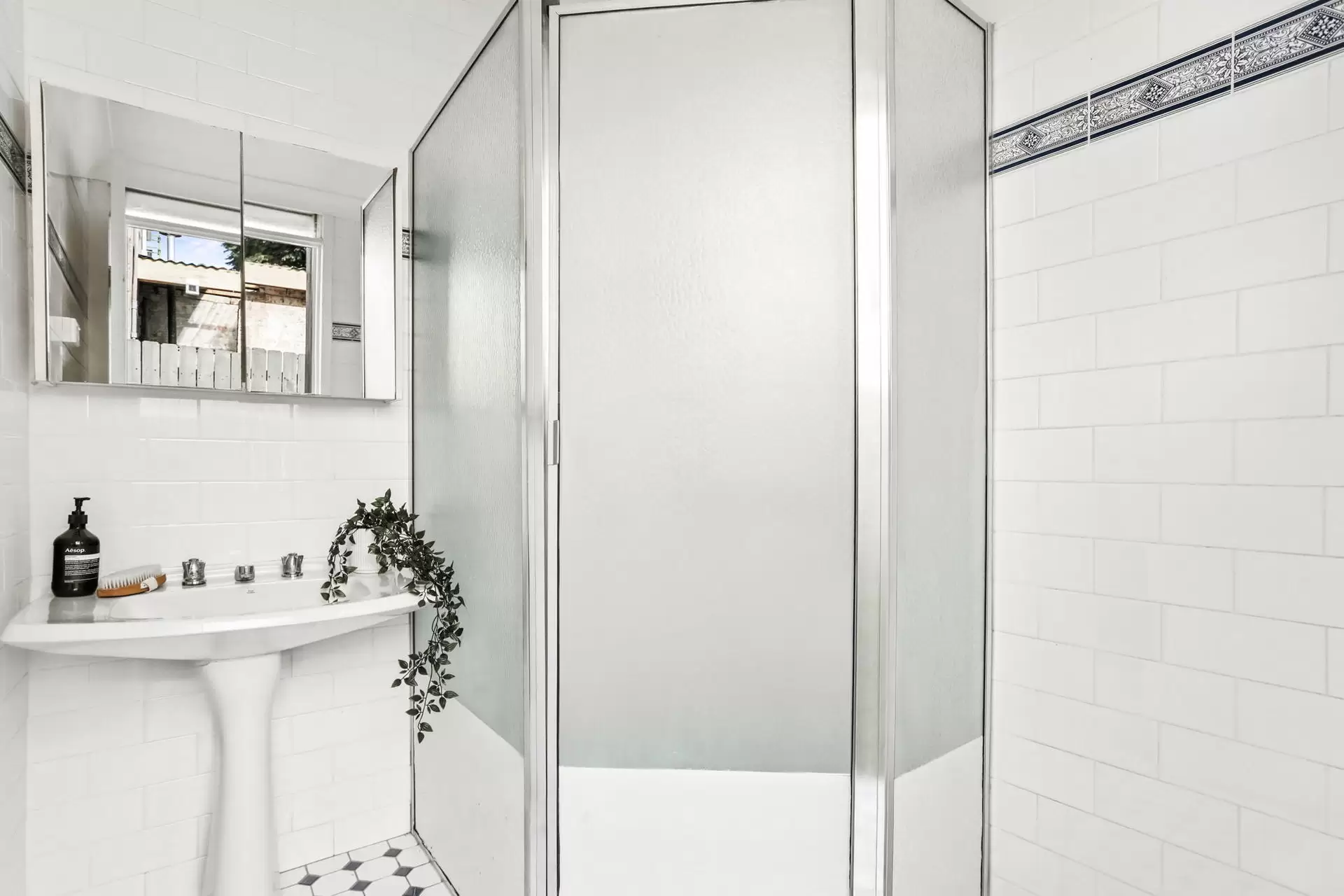 156 Windsor Street, Paddington Auction by Sydney Sotheby's International Realty - image 9