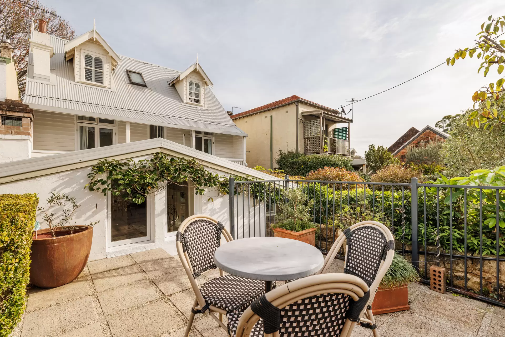 110 Sutherland Street, Paddington Auction by Sydney Sotheby's International Realty - image 1