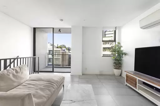 302/481-483 Elizabeth Street, Surry Hills Auction by Sydney Sotheby's International Realty