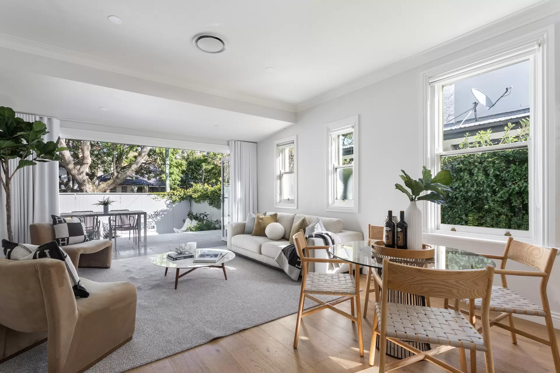 15 View Street, Woollahra Auction by Sydney Sotheby's International Realty - image 1