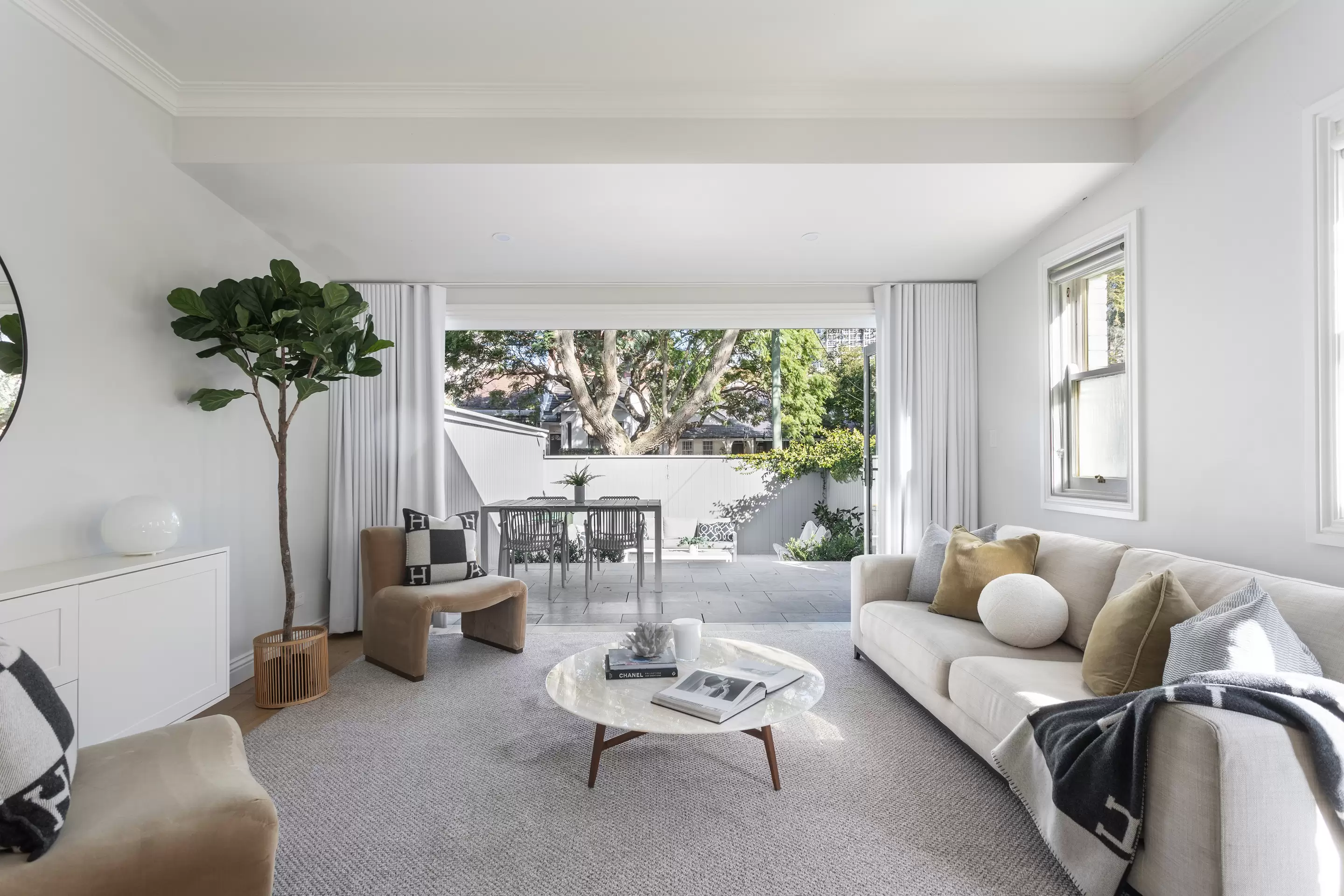 15 View Street, Woollahra Auction by Sydney Sotheby's International Realty - image 3
