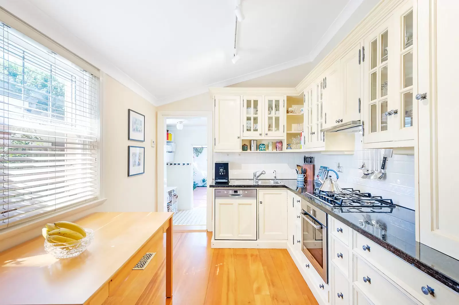 8 Ferry Road, Glebe Sold by Sydney Sotheby's International Realty - image 1