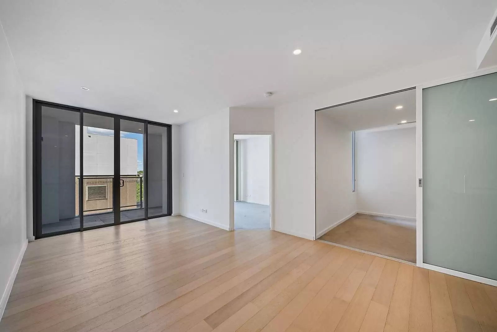 609/270 Liverpool Road, Ashfield Leased by Sydney Sotheby's International Realty - image 2