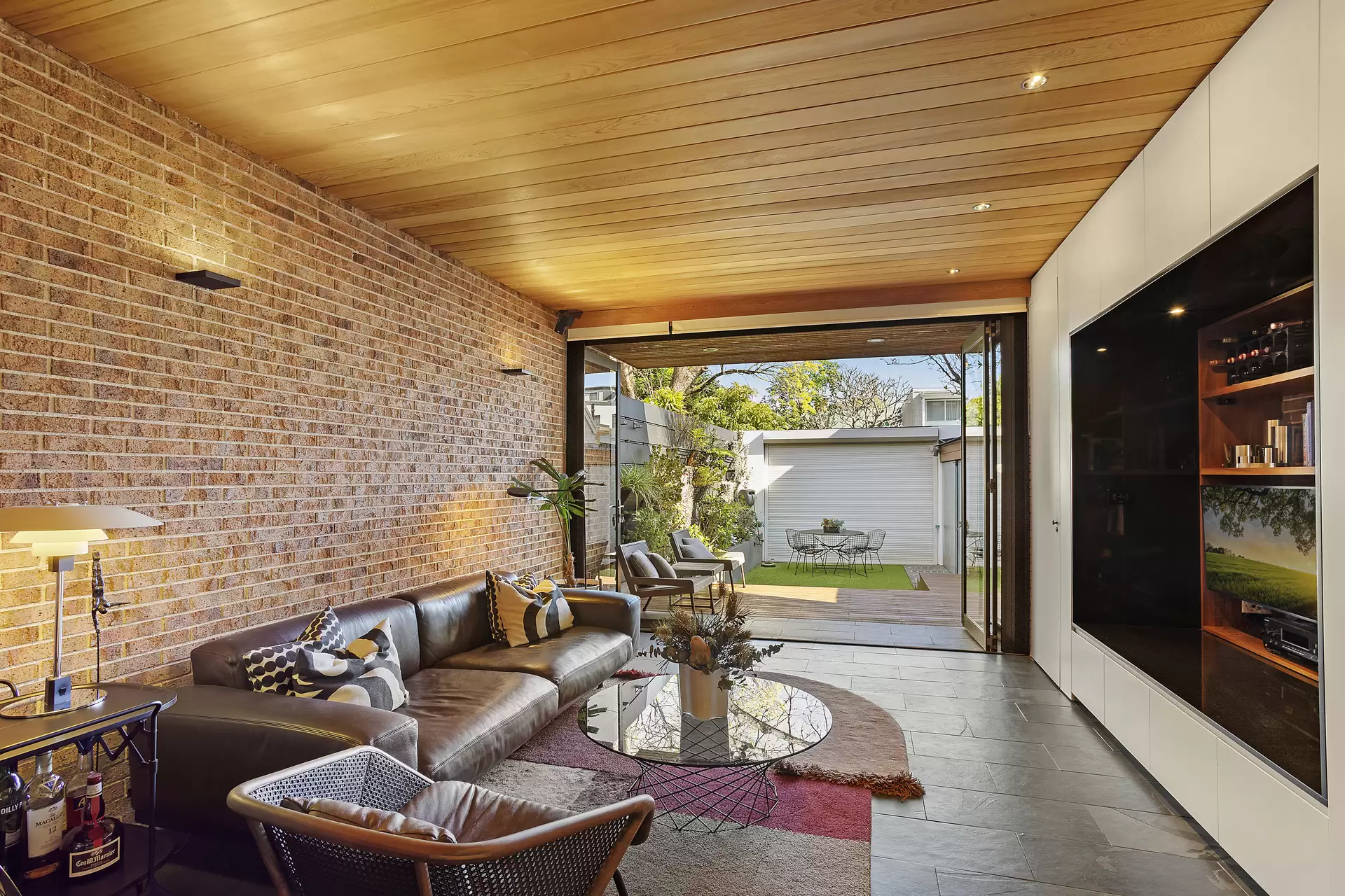 209 Lawrence Street, Alexandria Sold by Sydney Sotheby's International Realty - image 2