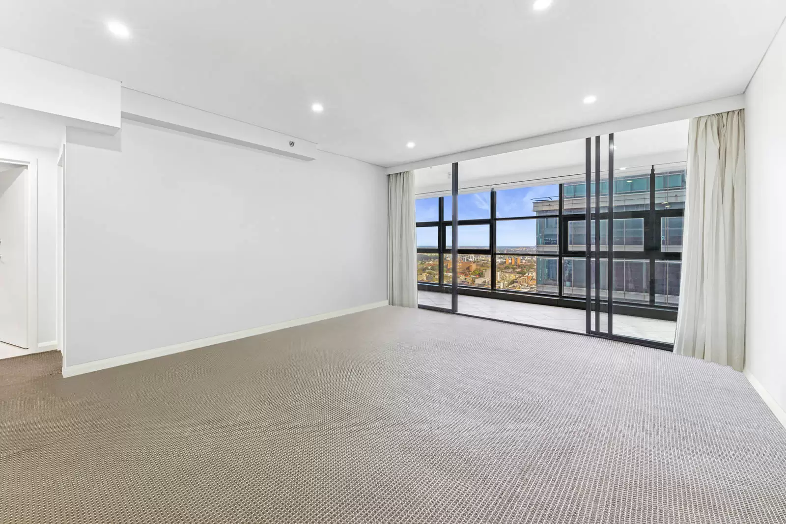 5903/93 Liverpool Street, Sydney Leased by Sydney Sotheby's International Realty - image 3