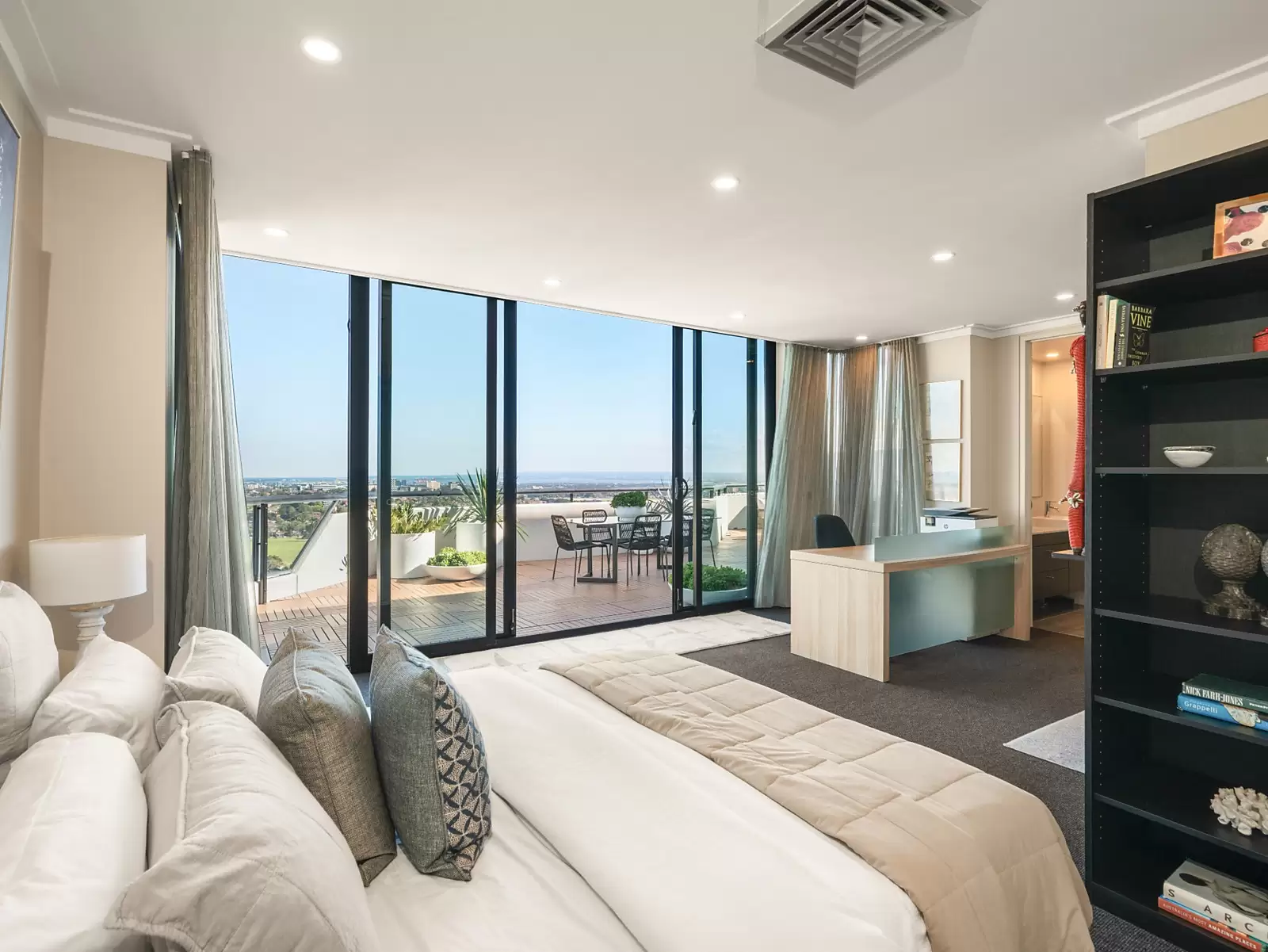 2804/83-85 Spring Street, Bondi Junction For Sale by Sydney Sotheby's International Realty - image 13