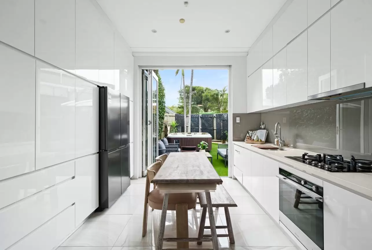 8 Bon Accord Avenue, Bondi Junction Sold by Sydney Sotheby's International Realty - image 7