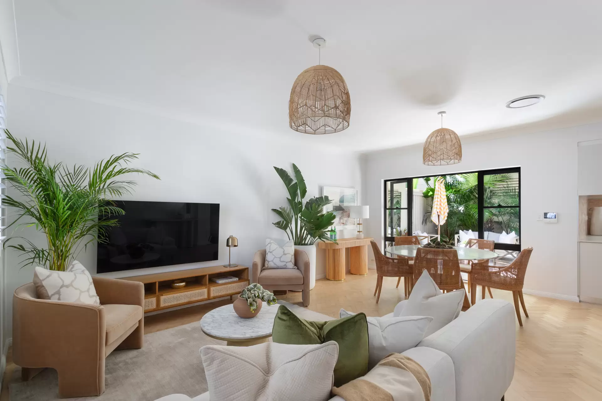 2/269 Riley Street (access Via Little Riley Street), Surry Hills Sold by Sydney Sotheby's International Realty - image 1