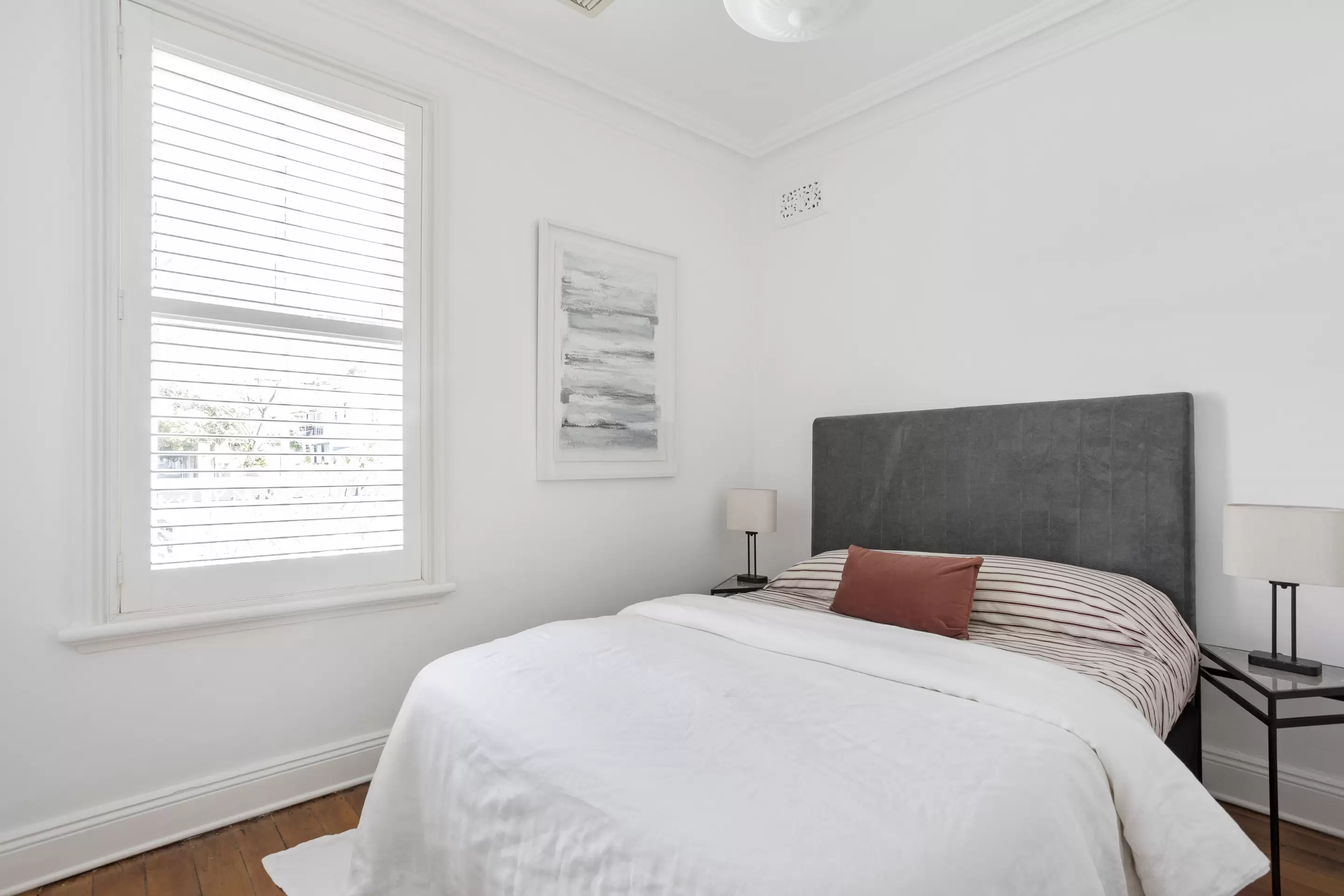 110 Edgecliff Road, Woollahra Sold by Sydney Sotheby's International Realty - image 14