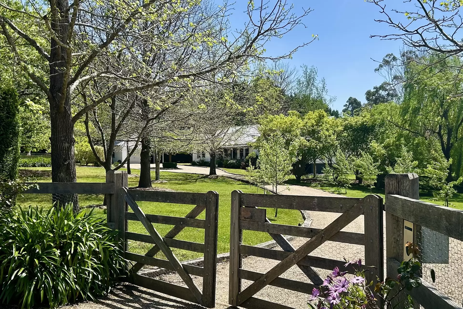 14-16 Hambridge Road, Yerrinbool Sold by Sydney Sotheby's International Realty - image 1