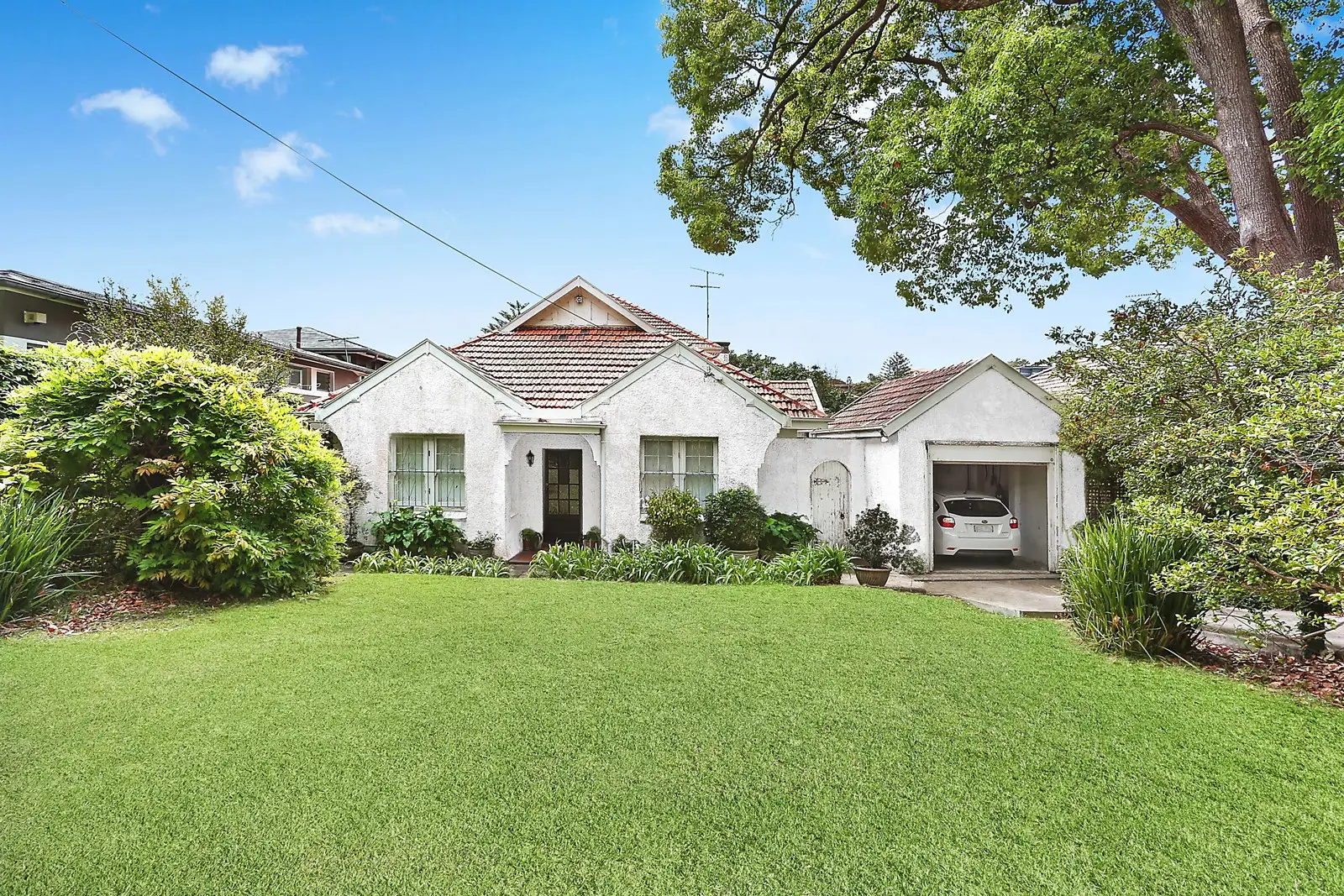 8 Parsley Road, Vaucluse Sold by Sydney Sotheby's International Realty - image 2